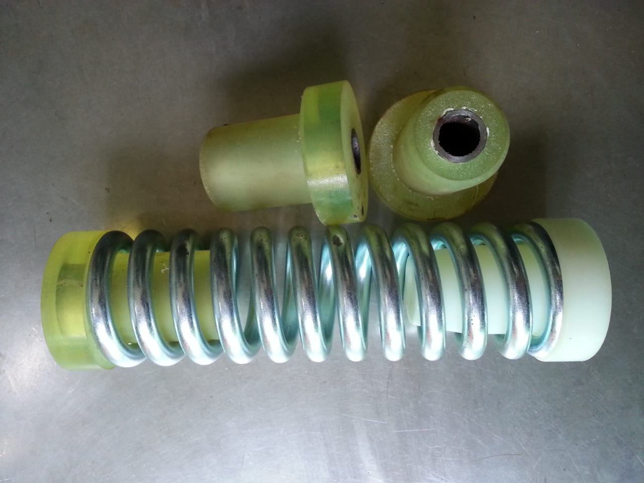 Support Spring & Spring Spool Bolt On untuk Unit Vibro. 12 set/Unit